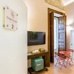 게스트하우스 Borgo Vergini 4*